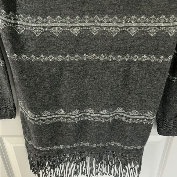 White House Black Market Gray Fringe Sweater Rhinestone & Metallic Accents NWOT - Picture 8 of 11